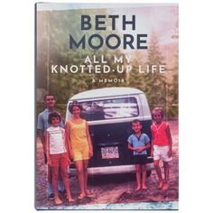 the book cover for beth moore's all my knotted - up life is shown