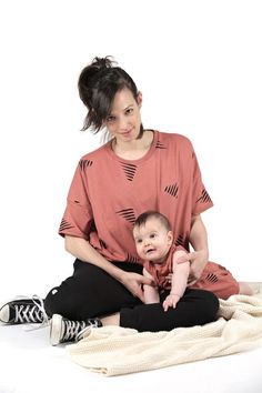 Mommy & Me matching styles / mini me / urban inspired prints/ streetwear / relaxed fit/ womenswear/ childrenswear #twinning Edgy Clothes, Mommy And Me Matching Outfits, Boho Street Style, Clothes For Babies, Mommy And Me Outfits, Small Women, Edgy Outfits, Urban Landscape