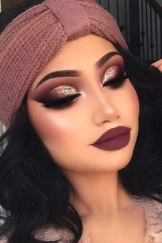 48 Amazing Glitter Christmas Makeup Ideas Trucco Glam, Christmas Makeup Ideas, Alat Makeup, Prom Makeup Looks, Glitter Eye Makeup, Beauty Make-up, Jane Iredale