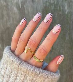 67 Nails Design With Lines, Swirls & Waves To Try Right Now - The Mood Guide Line Nail Designs, Constellation Jewelry, Ring Stacks, November Nails, French Nail Art, Lines On Nails, Thanksgiving Nails, Nagel Inspo, Textured Ring