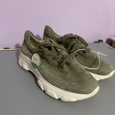 New With Tags, Soles Look Like They May Have Been Tried On. Paul Green Shoes Woman, Paul Green Shoes, Paul Green, Green Suede, Green Shoes, Mens Shoes Sneakers, Sage Green, Men's Shoes, Shoes Sneakers