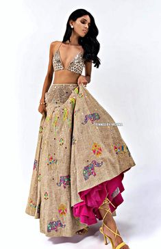 Mayyur R Girotra Couture - India 🇮🇳 Kutchi Work Lehenga, Kutchi Work Chaniya Choli, Traditional Ghagra Choli, Chaniya Choli Designs Navratri, Digital Kurti, Trendy Outfits Indian, Indian Outfits Lehenga