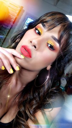 Summer Makeup, Maquillaje De Ojos, Makeup Artist, Eye Makeup, Lips, Hoop Earrings, Orange, Yellow