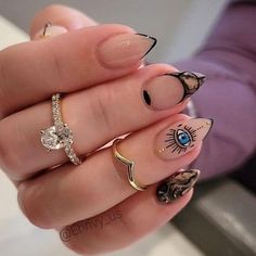 30 Meaningful Turkish Eye Manicure To Start 2023 In Smooth Water - 222 Rezz Inspired Nails, Evil Eye On Black Nails, Spiritual Manicure, Third Eye Nail Art, Boho Chic Nails Designs, Spiritual Nails Designs, Spiritual Nails, Lip Sets, Evil Eye Nails