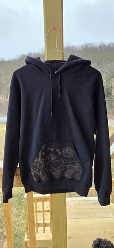 A brand new Gildan brand black hoodie, size small, with bleach paintings inspired by the famous painting "Starry Night." Painting On Hoodies, Bleach Painting Hoodie, Hoodie Painting Ideas, Bleached Hoodie Diy, Hoodie Painting, Bleached Clothing, Grunge Diy, Hoodie Bleach, Painted Hoodie