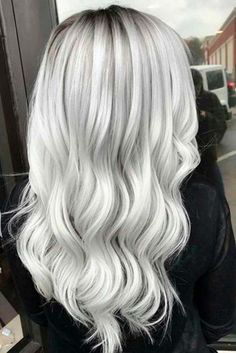 The Cutest Shades Of Blonde And Brown Hair: Find Your Hue ★ Turquoise Hair Ombre, Blonde And Brown Hair, White Ombre Hair, Brown Hair Trends, Grey White Hair, Silver Blonde Hair, Icy Blonde Hair, Fabulous Hair