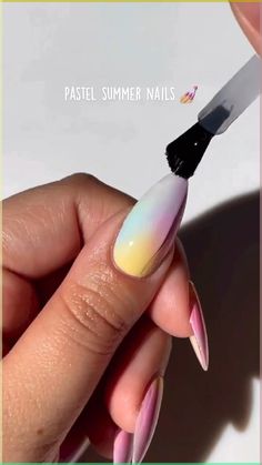 Pastel Shades Nail Art, Pastel Nail Aesthetic, Easy Pastel Nails, At Home Gel Manicure Designs, Pastel Nails Tutorial, Easy Minimalist Nails, Nail Polish Easy Designs, Mail Design Tutorials, Gel Nails Easy Designs