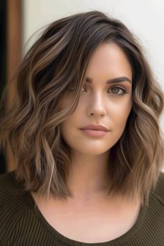 Medium Thick Haircut Shoulder Length, Trendy Hair Colors For Brunettes Short Hairstyles, Light Brown Balayage For Fair Skin, Medium Length Hairstyles Thick Hair, Wedding Lob Hairstyles, Easy To Maintain Shoulder Length Hair, Brunette Above Shoulder Length Hair, Medium Length Easy Haircuts, Side Parting Medium Length Hair