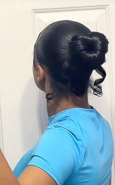 #explorepage #hairstyles Ballerina Bun Black Women, Bun Hairstyles Black Women, Updo Hairstyles Black Women, Short Ponytail Hairstyles Black Women, Black Woman Cartoon, Black Woman Wallpaper, Heart Bun, Wallpaper Aesthetic Cute, Woman Wallpaper