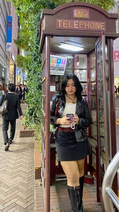 midsize outfit inspo, thrift, vintage, tokyo <33 Downtown Midsize, Mid Size Date Outfits, Aesthetic Bar Outfit, Spring Fits Midsize, Y2k Outfit Midsize, Midsize Outfits Big Bust, Outfit Inspo Fall Midsize, Going Out Midsize, Mid Size Y2k Outfits