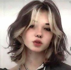 asian girl wolf cut haircut #y2k #hairstyle #ideas Hair For Shoulder Length Hairstyles, Cool Wavy Haircuts, Hair Styles For Medium Thick Hair, Western Style Hair, Medium Haircuts Women, Preppy Haircuts, Bangs Alternative, Haircut Straight Hair Medium, Fox Haircut