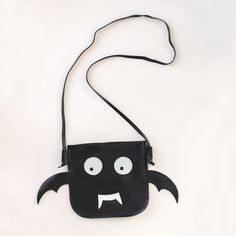 Discover adorable bow leather toddler crossbody purses at Little&Bee. Elevate your little one's style with our high-quality, charming purses. Shop now and add a touch of cuteness to every outfit! Toddler Halloween Costume, Bat Shape