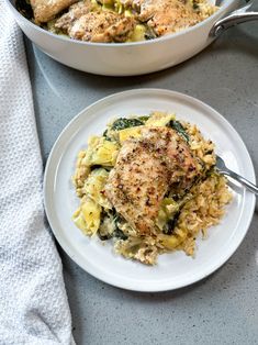 ONE-POT SPINACH Healthy Meals For 4, Meals For 4, Affordable Recipes, Spinach Artichoke Chicken, Artichoke Chicken, Chicken And Rice, Spinach Artichoke, 50 Plus, Chicken Seasoning