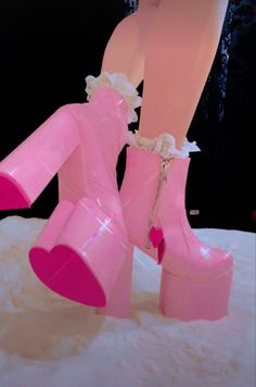 Funky Heels Aesthetic, Lovecore Shoes, Valentinecore Outfit, Barbiecore Shoes, Pink Aesthetic Shoes, Pink Fashion Aesthetic, Lovecore Fashion, Custom Heels