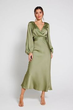 Olive Green Dress Outfit, Satin Dress With Sleeves, Modest Street Fashion, Green Dress Outfit, Elegant Silk Dresses, Pippa Dress, Orange Bridesmaid, Gown Style