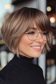 Long Bob Volume, Curtain Bang Bob Haircut, Graduated Bob With Fringe, Messy Bob With Bangs, Viral Haircut, Bob With Curtain Bangs, Pixie Haircut Ideas, Wavy Bob Haircuts, Cabello Hair