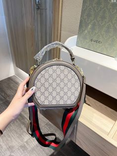 PRODUCT DETAILS Includes Shipping bags, dustbag sleeper, care manual, booklet, tag. Round Bag, Classic Backpack, Branded Handbags, Types Of Bag, Designer Bags, Fashion Handbags, Gucci Bag, New Arrival, Louis Vuitton Damier