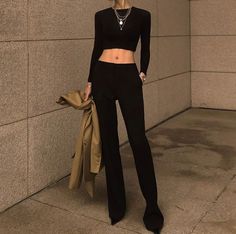 Women Street, Evening Outfits, Overalls Women, Looks Style, Black Outfit, Minimalist Fashion, Soho, Fashion Inspo Outfits, A Woman