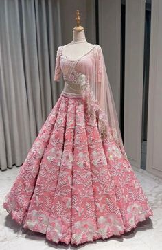 Pink Dress Outfit Wedding Guest, Lehenga Ideas, Girls Lehenga, Latest Bridal Lehenga Designs, Suit Neck, Bridal Lehenga Designs, Simple Lehenga, Latest Bridal Lehenga