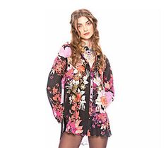 Embrace your feminine side with this flirty floral top sporting embroidered details and an embellished scalloped hem. From Aratta. Thoughts Of You, Embroidered Details, Scalloped Hem, Floral Top, Floral Tops, Shirt Blouses, Top Blouse, Collar, Floral