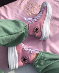 Aesthetic Converse, Pink Sneakers