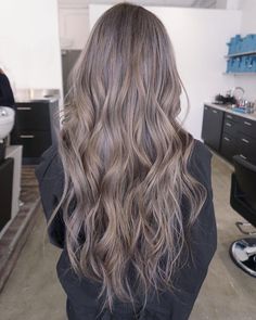 Cool down on your next salon visit with these cool-tone brunette hair colors that are edgier than your typical highlights. Cool Tone Brown Hair, Cool Brown Hair, Honey Highlights, Mushroom Hair, Mushroom Brown, Cool Brown, Hair Color Formulas