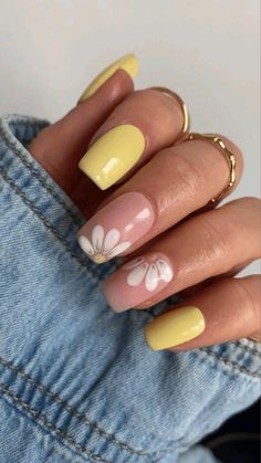 Yellow Nails Design, Spring Nail Trends, Cute Spring Nails, Daisy Nails, Yellow Nails