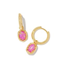 Kendra Scott Daphne Framed Huggie Earrings in Gold Magenta Kyocera Opal on white background. Hoof Print, Huggie Earrings Gold, Ear Stack, Huggie Earrings, Huggie Hoop Earrings, Everyday Earrings, Anklet Jewelry, Brass Material, Pandora Jewelry