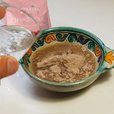 This delicate Rose scented clay is pure Moroccan Ghassoul Clay - the mask of Morocco. This exquisite all natural and organic detoxifying clay is unique in its composition, quality and purity. It is meticulously selected from ancient mineral-rich deposits, found deep within the fertile Atlas Mountains, and contains 100% pure Ghassoul. Pure, natural and fragrance free our Ghassoul will deep clean, absorb impurities and detoxify. Ghassoul clay helps to promote a silky soft, smooth toned skin comple Rhassoul Clay Mask, Detoxifying Face Mask, Natural Facial Mask, Dry Oily Skin, Oily Skin Acne, Clay Faces, Mud Mask, Skin Complexion, Clay Mask