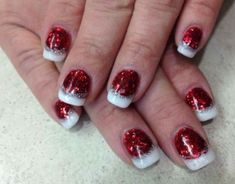 Grey Christmas Nails, Christmas Manicures, Easy Christmas Nail Art, Christmas Nails Art, Red And Silver Nails, Christmas Mani, Christmas Toes, Holiday Themed Nails, Nail Art Noel