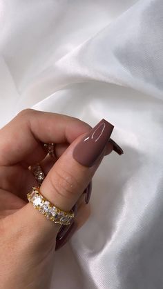 Fall Nails 1 Color, Tiramisu Slice Nail Color, Tiramisu Nail Color, Oct Nail Colors, Fall Polygel Nails Design, Nails Inspo One Color, Gel Nails Coffin Medium, One Color Fall Nails, Tiramisu Nails