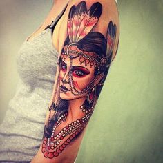 Stammestattoo Designs, Girls With Sleeve Tattoos, Upper Arm Tattoos, Indian Headdress