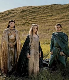 game of thrones characters standing in the grass