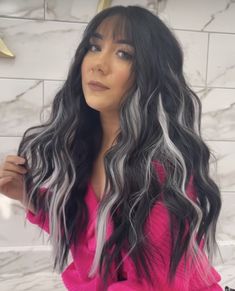 Jet Black Hair With Platinum Highlights, Back And White Hair, Cute Dark Hair Colors, Black Hair With White Extensions, Jet Black Hair With Blonde Highlights, Black Hair With Blonde Extensions, Black Hair With White Tips