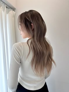 Milk Tea Balayage Asian, Milk Tea Hair Shadow Root, Japanese Hair Color Highlights, Balayage Hair Korean, Milk Tea Brown Hair Color Balayage, Milk Tea Hair Color Asian Balayage, Milktea Hair Balayage, Milk Tea Color With Balayage Highlights, Milk Tea Brown Balayage