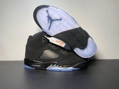 Air Jordan 5 Retro Black Cat FZ2239-001 Jordan Slides, Jordan 11 Women, Vapour Max Nike, Air Jordans Women, Nike Sacai, Low Air Jordan 1, Air Jordan 9, Jordan 5 Retro, Jordan 8