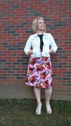 Lularoe Carly Dress, Styling Tips, Individual Style, Floral Skirt, Knee Length, Summer Fashion