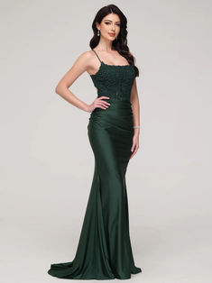 Wedding Guest Dresses Green Dress Uk, Dark Green Prom Dresses, Backless Prom Dress, Sweep Train Prom Dress, Green Spaghetti, Train Wedding, Velvet Prom Dress, Dark Green Dress, Prom Dresses Long Mermaid