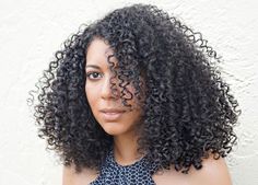 Triangle Haircut, Curly Hairstyles With Bangs, Short Medium Length Hair, Curly Hair Care, Curly Hairstyles, Cool Haircuts