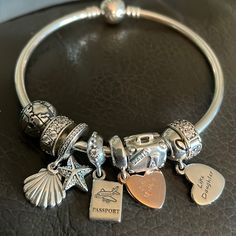 Pandora Travel Charms, Pandora Travel, Travel Charm Bracelet, Charm Bracelet Charms, Jewelry Pandora, Bracelet Inspo, Travel Charms, Bracelet Charms, Pandora Bracelet Charms