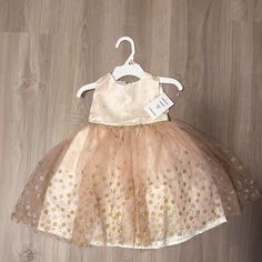 Nwt Gold Dress, Size 2t. Gold Dress, Kids' Dresses, Full Service, Customer Support, Fast Delivery, Dresses, Gold, Color