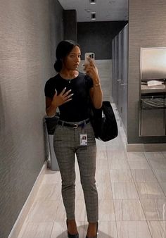 #office #style #fashion #corporate #business #businesswoman #professional #work #fyp # Corporate Office Outfits, Casual Airport Outfit, Casual Office Outfit, Lawyer Outfit, Office Casual Outfit, Classic Style Outfits