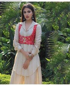 Beautiful Silk Up-Down Kurti with beautiful jacket. Jacket Kurti Design, Shrug Kurti Designs, Short Jacket Style Kurti, Shrug Kurti, Long Jacket Style, Kurti Design Ideas, Jacket Kurti, Jacket Style Kurti, Kurti With Jacket