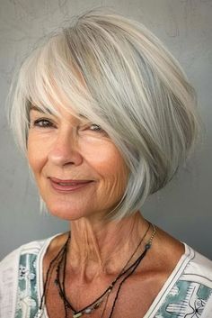 Gray Hair Styles For Women Over 60 Grey, Medium Length Hairstyles For Women, Hairstyles Layers, Blond Bob, Grey Blending, Fav Hairstyles, Short Bobs, Lady Hair, Medium Length Hairstyles