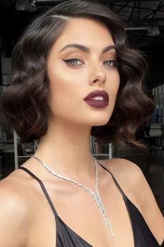 Popular Short Hairstyles, Ironman Triathlon, Glam Hair, Short Wedding Hair, Short Wavy Hair, Penteado Cabelo Curto, Halloween Hair, Short Hairstyle