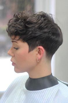 Pixie Haircut For Straight Fine Hair, Super Curly Hair, Curly Pixie Hairstyles, Thick Hair Cuts, Long Gowns, Pixie Haircut For Thick Hair