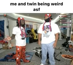 Funny Slideshow Memes, Slideshow Tiktok Funny, Real Slideshow Pics, Tik Tok Slideshow Pictures Ideas, Me And Twin Slideshow Tiktok, Me And Twin Slideshow, Tik Tok Slideshow Pictures, Tiktok Ideas Slideshow, Me And Twin