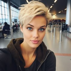 Pixie Cuts For Thick Hair, Cuts For Thick Hair, Short Shaved Hairstyles, Bold Women, Bob Haircut For Fine Hair, Messy Short Hair