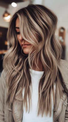 Add life to your long hair with textured layers that enhance volume and style. The ideal choice for a glamorous touch. #VoluminousBeauty #TexturedLayers #LongHairInspo #GlamLook Long Hair With Layers Fine Hair, Long Layered Extensions, Long Hair Vs Medium Hair, Long Womens Haircuts, Hair With Textured Layers, Long Layers Haircut, Hair Long Layers, Straight Haircuts, Curtain Bangs Long Hair