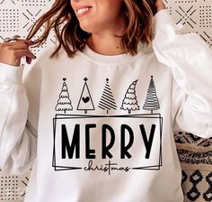 Christmas Shirts Vinyl, Christmas Shirt Svg, Idee Cricut, Christmas Tree Svg, White Crewneck Sweatshirt, Christmas T Shirt Design, Winter Svg, Merry Christmas Svg, Cute Shirt Designs